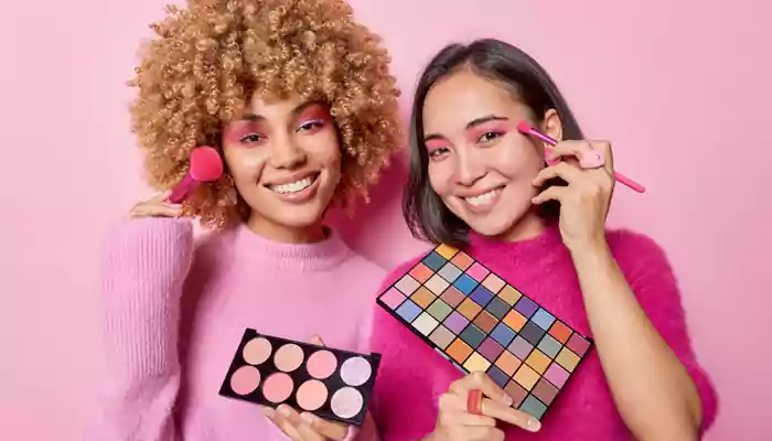 Pick The Right Eyeshadow Palette Based On Your Eye Colour: A Comprehensive Guide To Choosing The Best Hues To Stylize Your Peepers