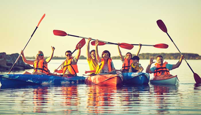 Safety rules one should follow while Kayaking