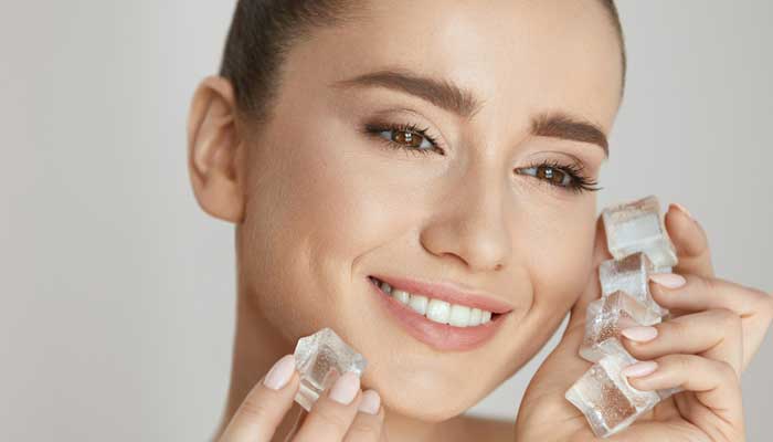 7 Benefits of rubbing ice cube on your face