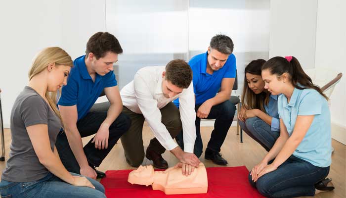 5 Reasons basic first-aid training is important