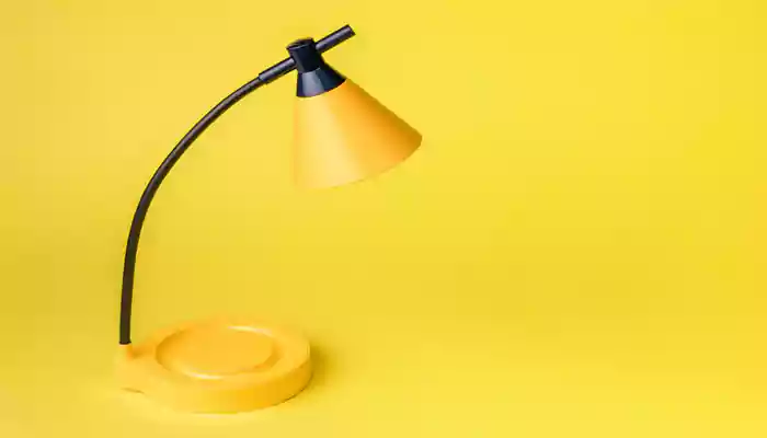 Some Interesting Ways to Decorate Lightbulbs