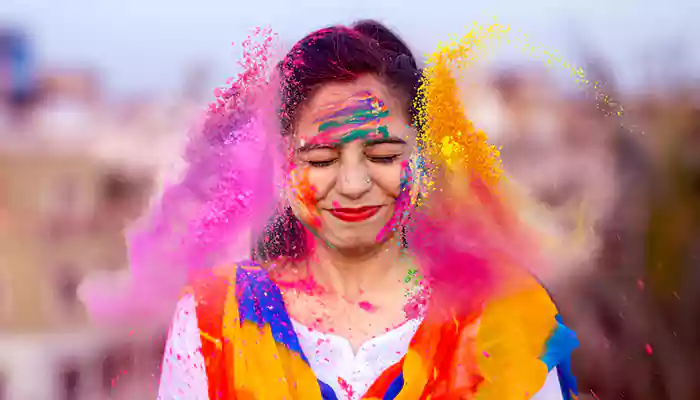 6 Different Ways In Which Holi Is Celebrated Across India